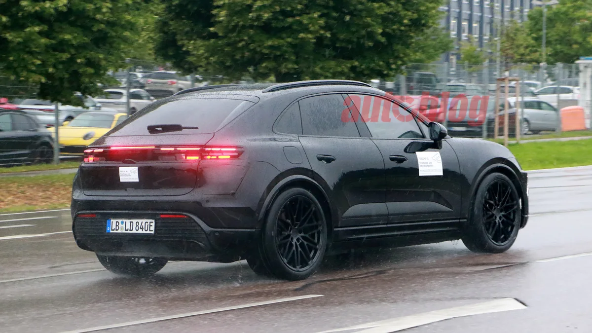 Macan EV Macan EV spotted nearly undisguised Porsche-Macan-EV-drops-camo-9-copy