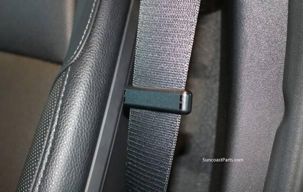 Electric Macan EV 1st drive home in Macan EV - Comments and Issues (by former Taycan owner -- trade-in) Porsche seat belt clip2