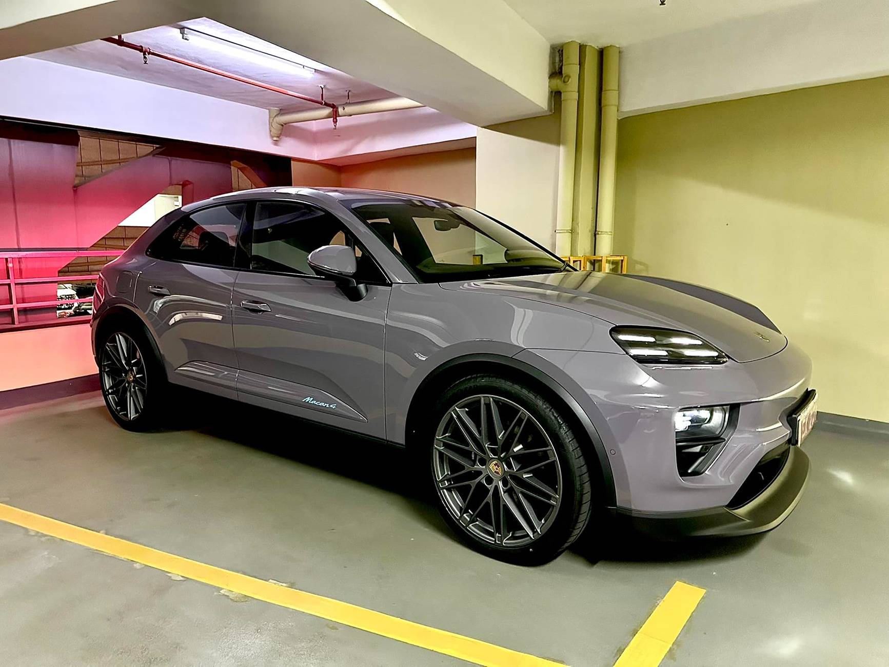 Electric Macan EV PROVENCE Macan EV Photos Thread provence macan ev 22%22 RS Spyder Design wheels 