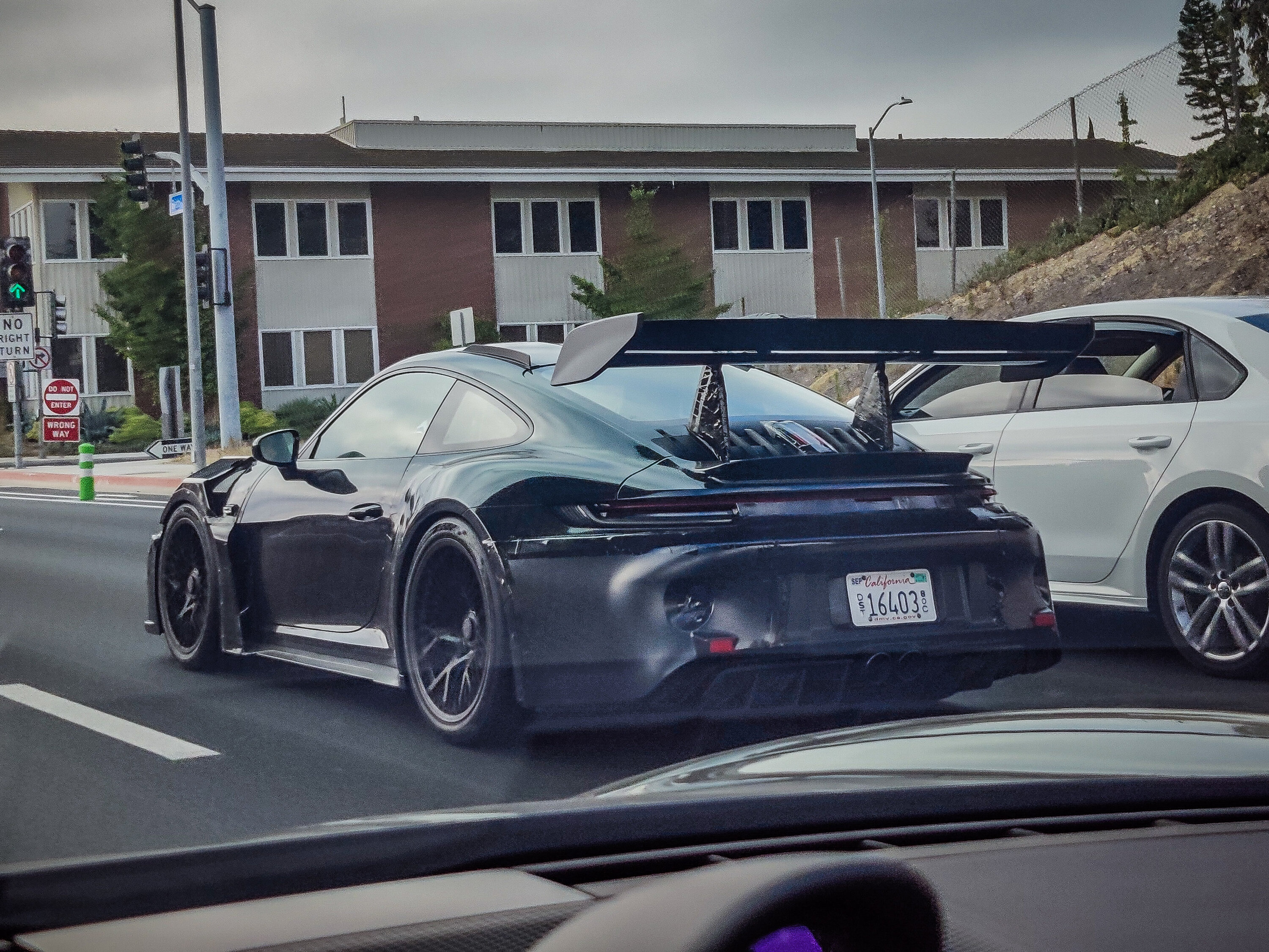 Electric Macan EV 992 GT3RS sighting? PSX_20220727_092045