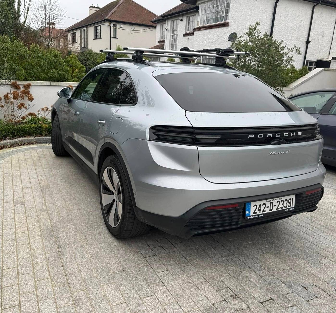 Electric Macan EV Roof Rack / Rails on Macan EV Roof rack on Macan EV Dolomite Silver 1