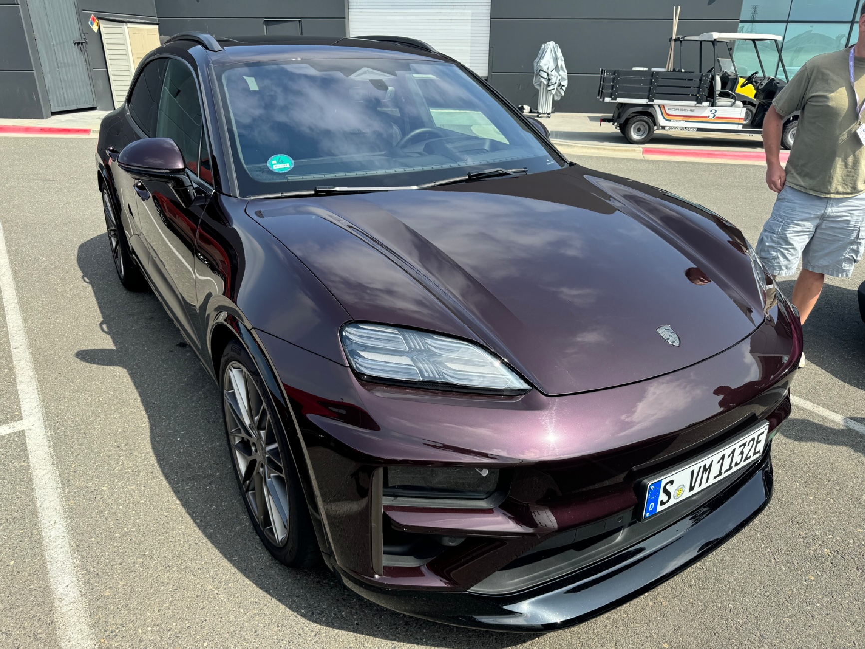 Macan EV COPPER RUBY Macan EV Photos Thread Ruby Copper Metallic Macan EV 1 (1)