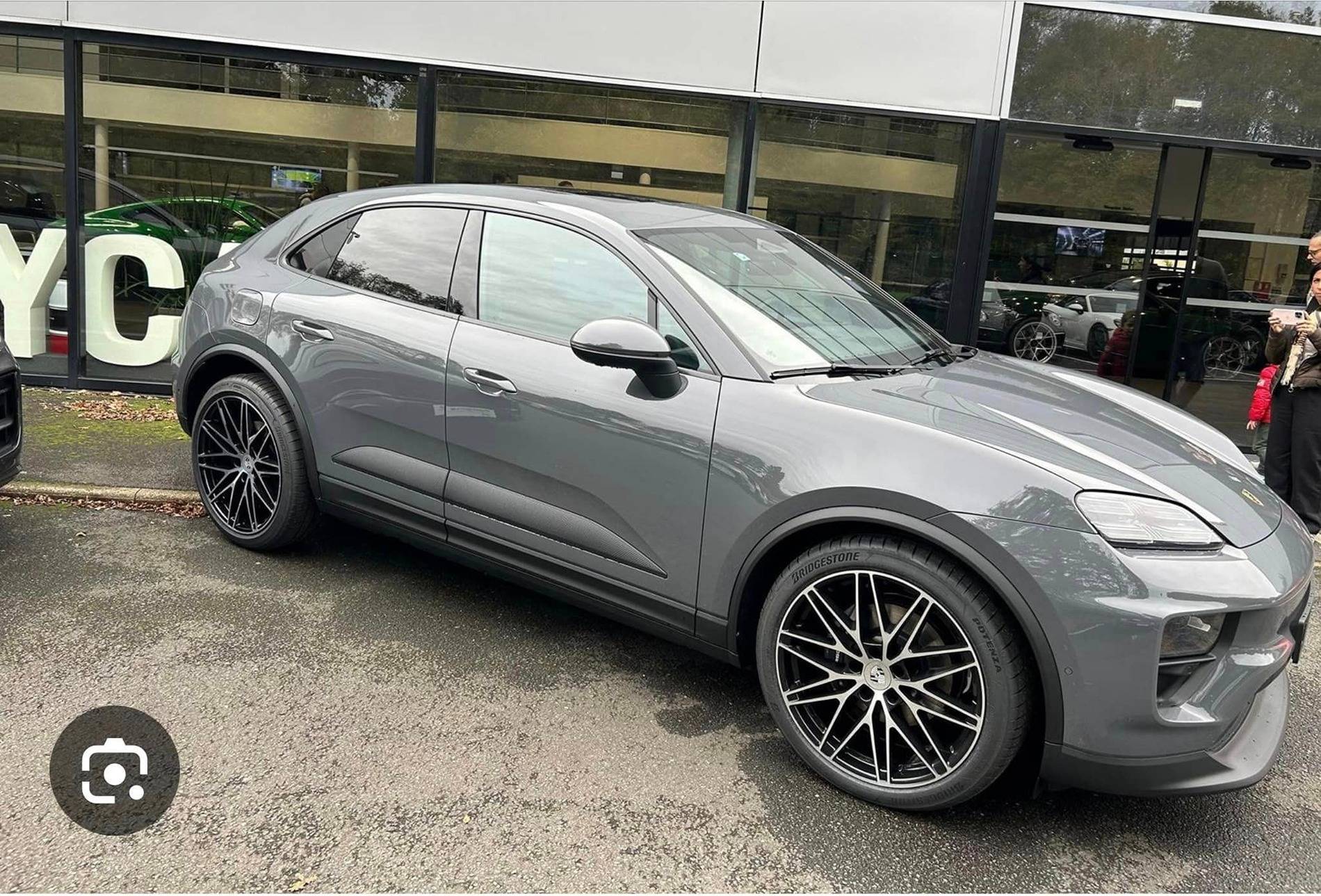 Electric Macan EV SLATE GREY NEO Macan EV Photos Thread Slate Grey Neo Macan 4 EV 3