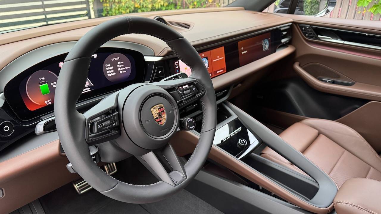 Electric Macan EV 🎨 Interior: TRUFFLE BROWN Photos Truffle Brown Interior Leather Macan EV Electric 5