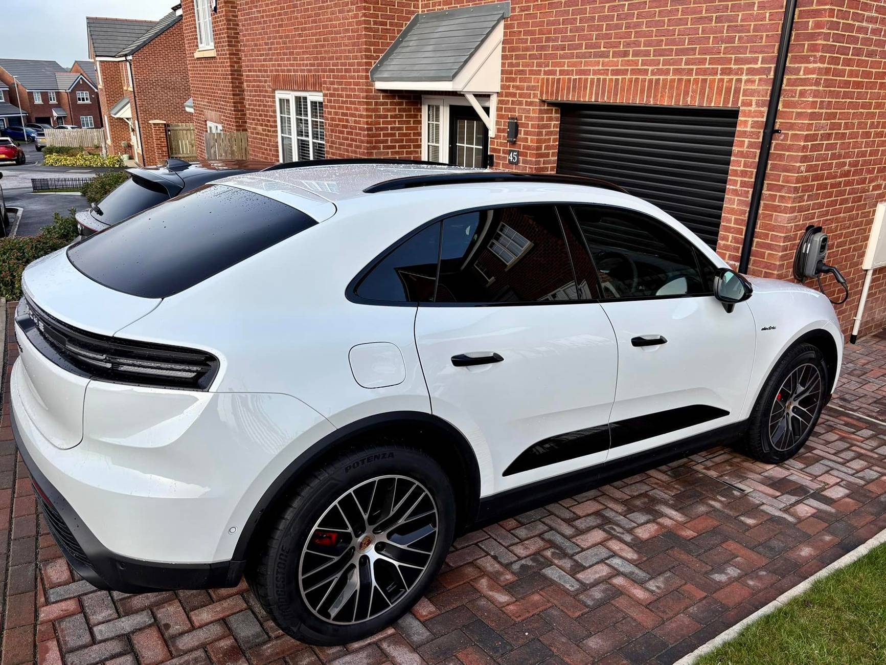 Electric Macan EV WHITE Macan EV Photos Thread White Macan EV