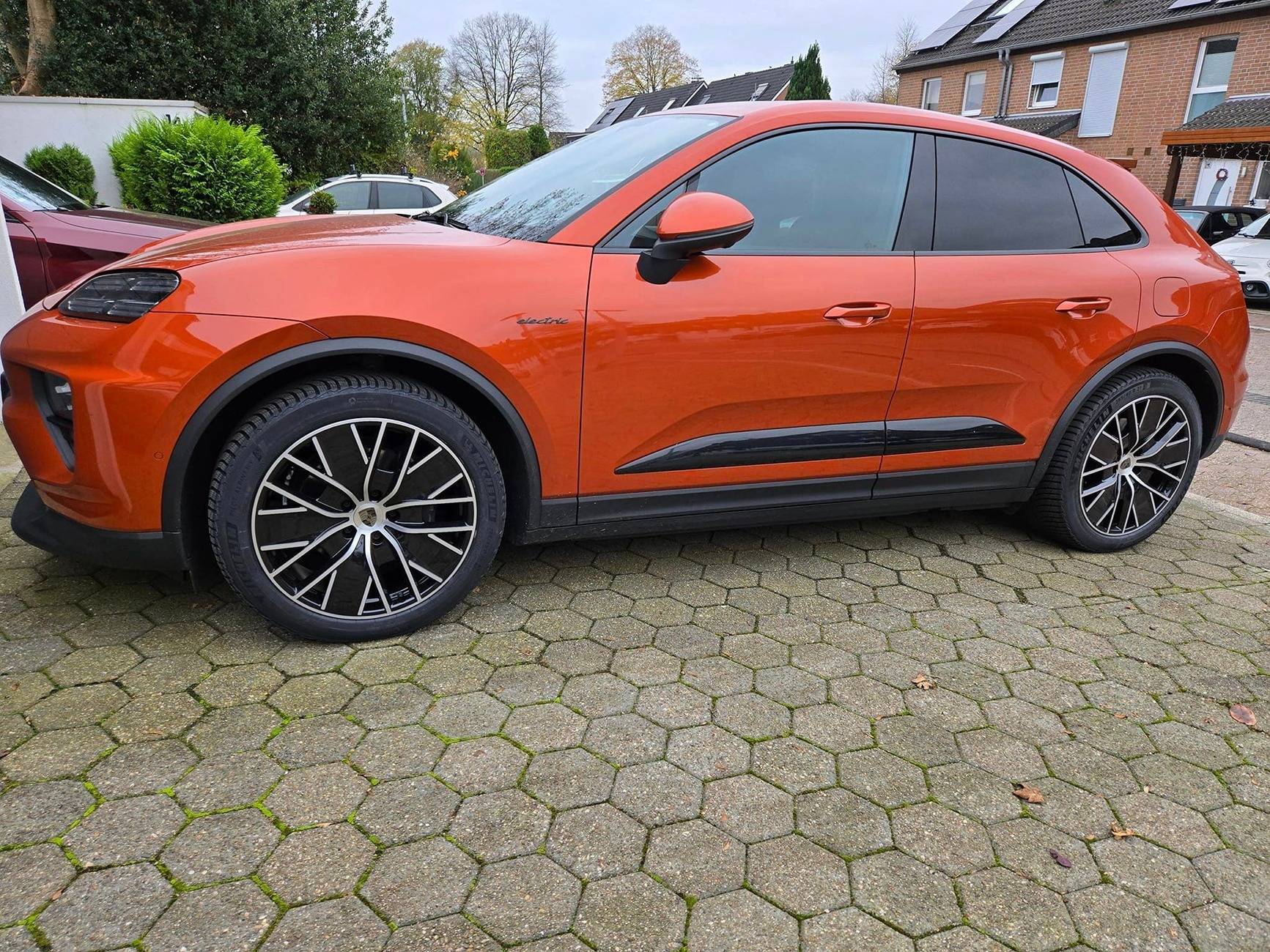 Electric Macan EV Winter tires (Michelin Pilot Alpin 255/45/R21) mounted on factory OEM 21" Macan Design Wheels Winter tires (Michelin Pilot Alpin 255:45:R21) mounted on 21%22 Macan Design Wheels Macan EV 1