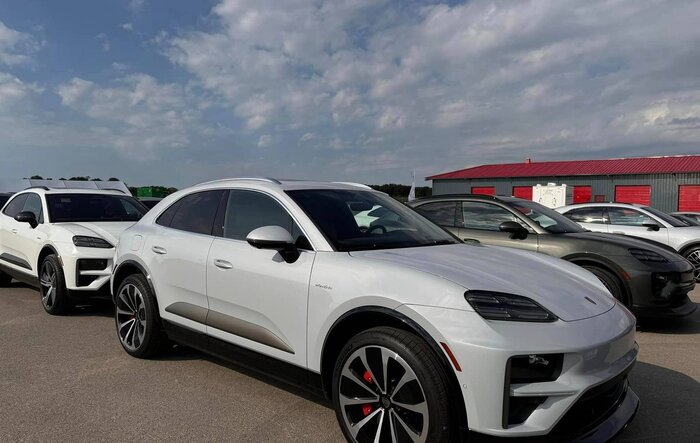 White vs. Ice Grey Macan EV comparison photos